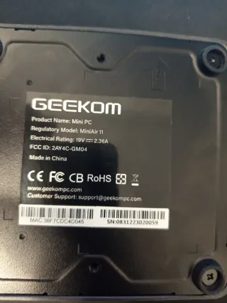 Mini PC GEEKOM MiniAir 11 Negro