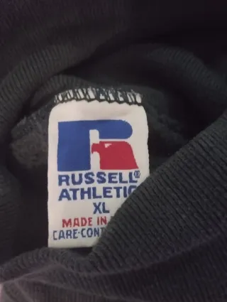 Jersey Russell Cuello Alto Negro