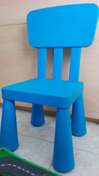 Mesa y 2 Sillas Mamut Infantil