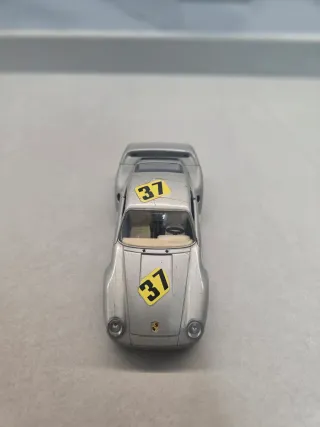 Porsche 959 año 1986 Bburago escala 1/24