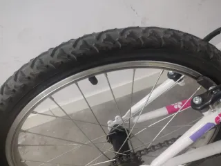 Bicicleta niña DENBIKE blanca y rosa