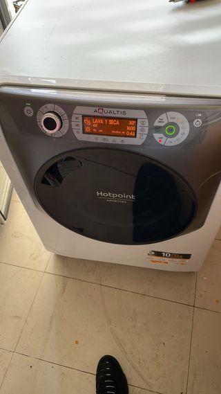 Lavadora secadora Hotpoint Ariston Aqualtis