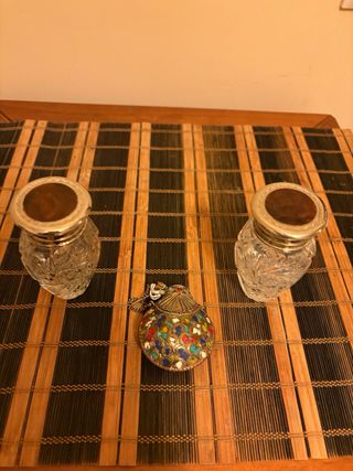 3 Perfumeros antiguos de cristal y metal