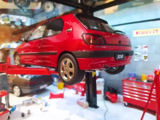 Maqueta Peugeot 306 Otto 1:18