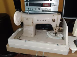 Máquinas de coser Singer (2 unidades)