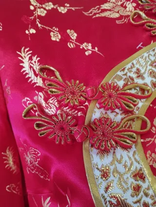 Conjunto kimono seda rojo y dorado