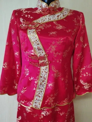 Conjunto kimono seda rojo y dorado