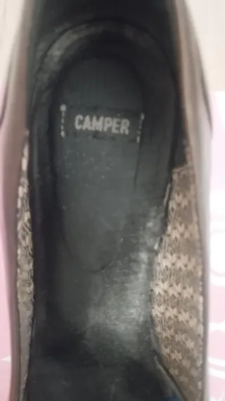 Zapatos Camper elegantes y cómodos