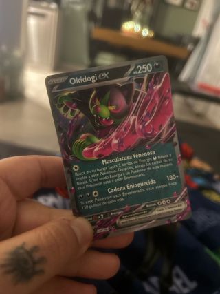 Carta Pokémon Okidogi ex