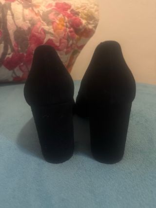 Zapatos de tacón Angel Alarcón negros