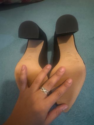 Zapatos de tacón Angel Alarcón negros