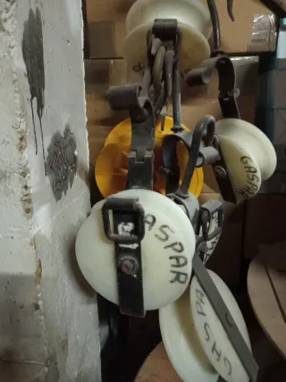 Poleas carruchas cables