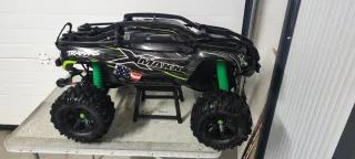 Coche RC Traxxas X-Maxx 8s verde