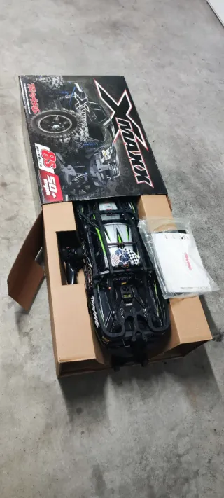 Coche RC Traxxas X-Maxx 8s verde