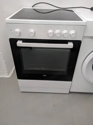 Horno Eléctrico BEKO Vitrocerámica