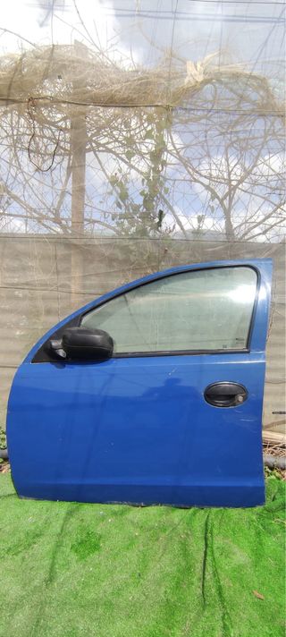 Portón trasero ,capo,puertas.Opel Corsa C azul