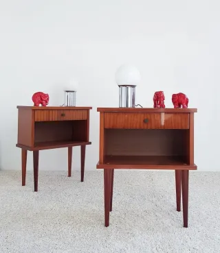 Set 2 mesitas de noche Mid Century. Francia, 60s.