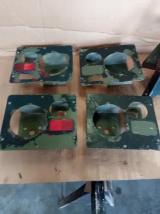 Soportes Faros Y PILOTOS LAND ROVER MILITAR