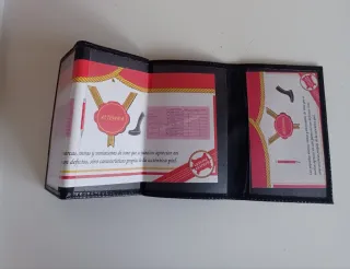 Cartera de piel negra