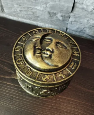 Sun Moon Box Rituals