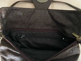 Bolso piel serpiente marrón