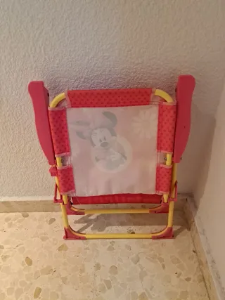 Puzzle y silla Encanto Disney - Mini mouse