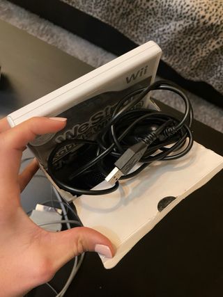 Nintendo Wii + Juego We Sing Robbie Williams