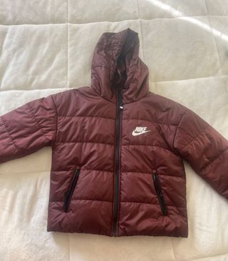 Giacca Nike Unisex bordeaux Nuova. Veste abbondant