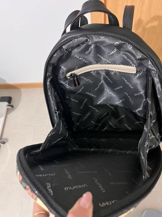 Mochila MUMKA calaveras y flores