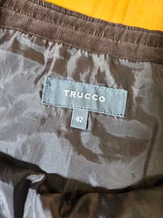 Falda midi marrón con bordado