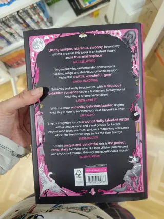 El irresistible encanto de tu peor enemigo Inglés