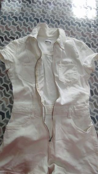 Mono vaquero corto Bershka Talla S