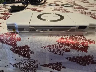 Sony PSP 3000 Blanca Con 2 juegos