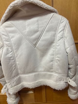 Cazadora doble faz Bershka beige