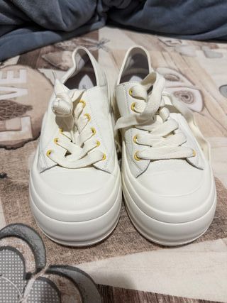 Zapatos de piel de vaca blancos mujer