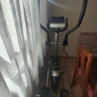 Máquina Elíptica Gimnasio