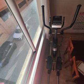 Máquina Elíptica Gimnasio