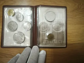 Cartera de monedas Mundiales-82