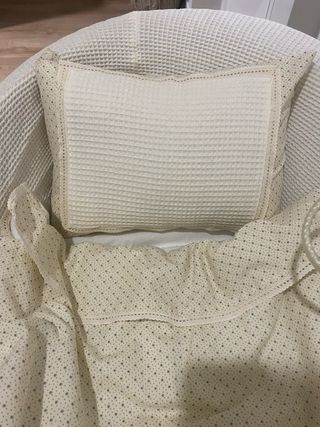 Moisés / Minicuna de mimbre