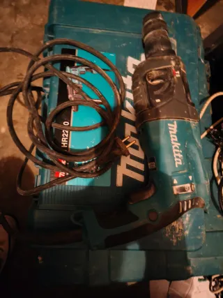Taladro percutor Makita HR220