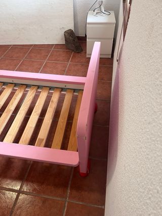 Cama infantil rosa IKEA
