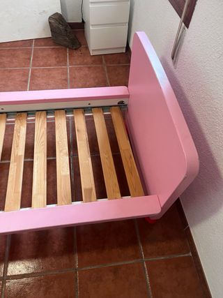 Cama infantil rosa IKEA