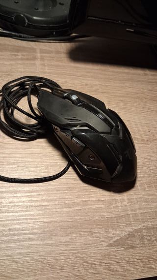 Ratón gaming con LED