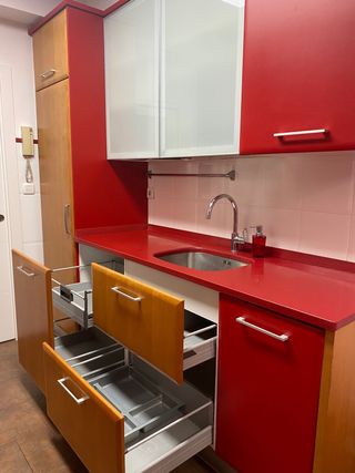 URGE VENTA Cocina Completa Madera y Rojo