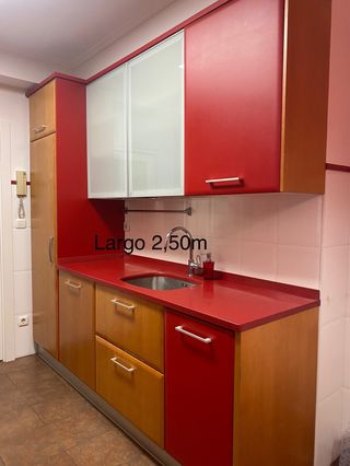 URGE VENTA Cocina Completa Madera y Rojo