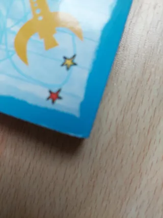 El libro antiaburrimiento: Ilustrado por Scott ...