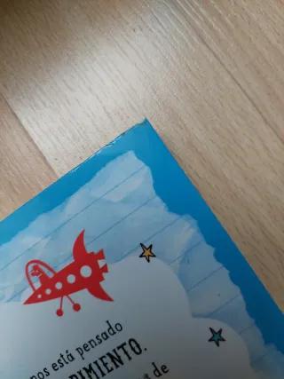 El libro antiaburrimiento: Ilustrado por Scott ...