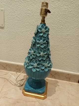 Lámpara Cerámica Manises azul Flores base pan oro