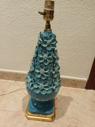 Lámpara Cerámica Manises azul Flores base pan oro