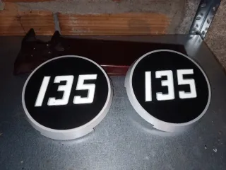 Emblema Massey Ferguson 135